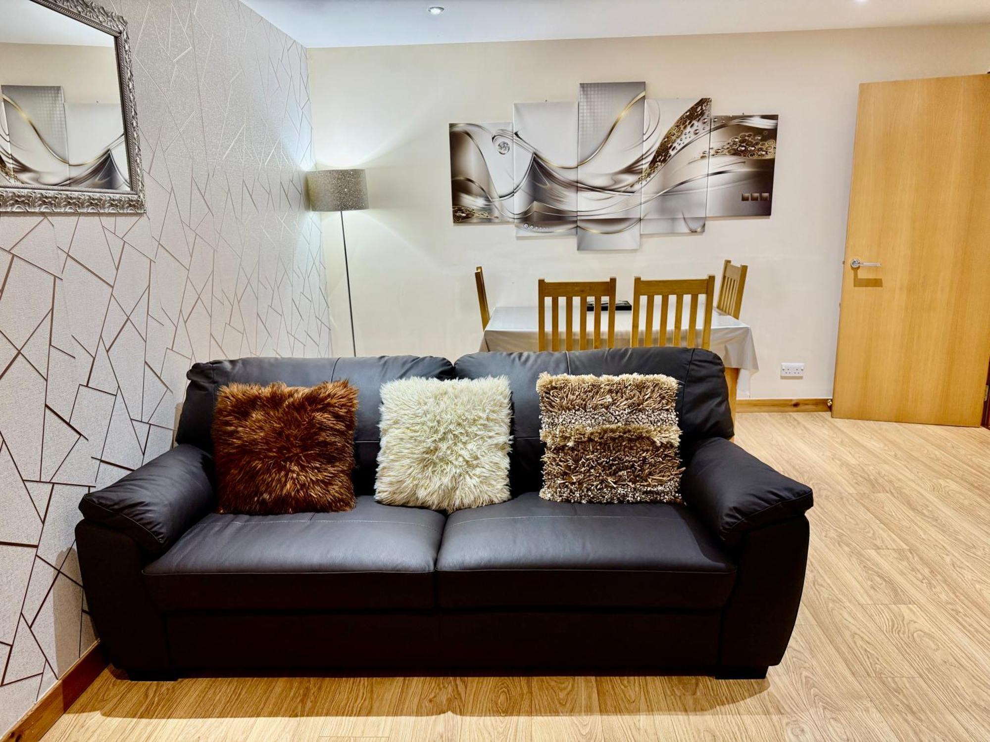 Azim And Suzi'S City Centre Apartment Inverness Eksteriør bilde